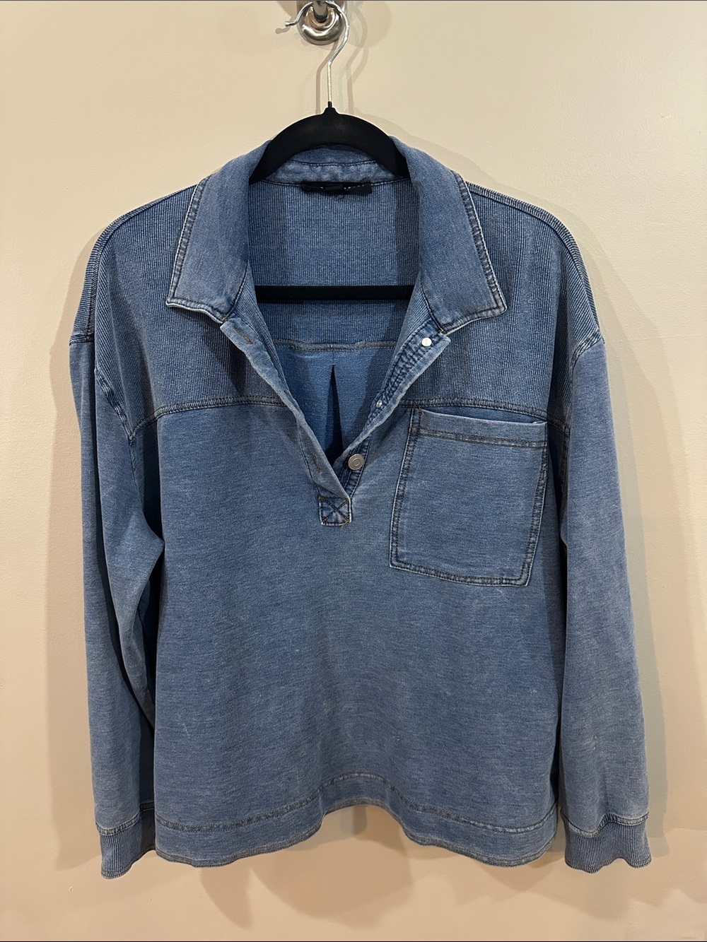 Women’s Washed/Distressed Blue Denim Pullover Shirt with Chest Pocket, XL